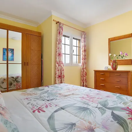 Casa Paco 2 *
